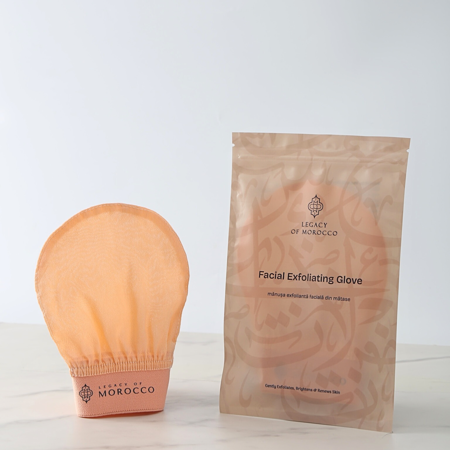 Mănușa exfoliantă facială